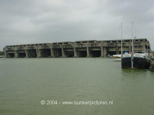 © bunkerpictures - U-boat bunker